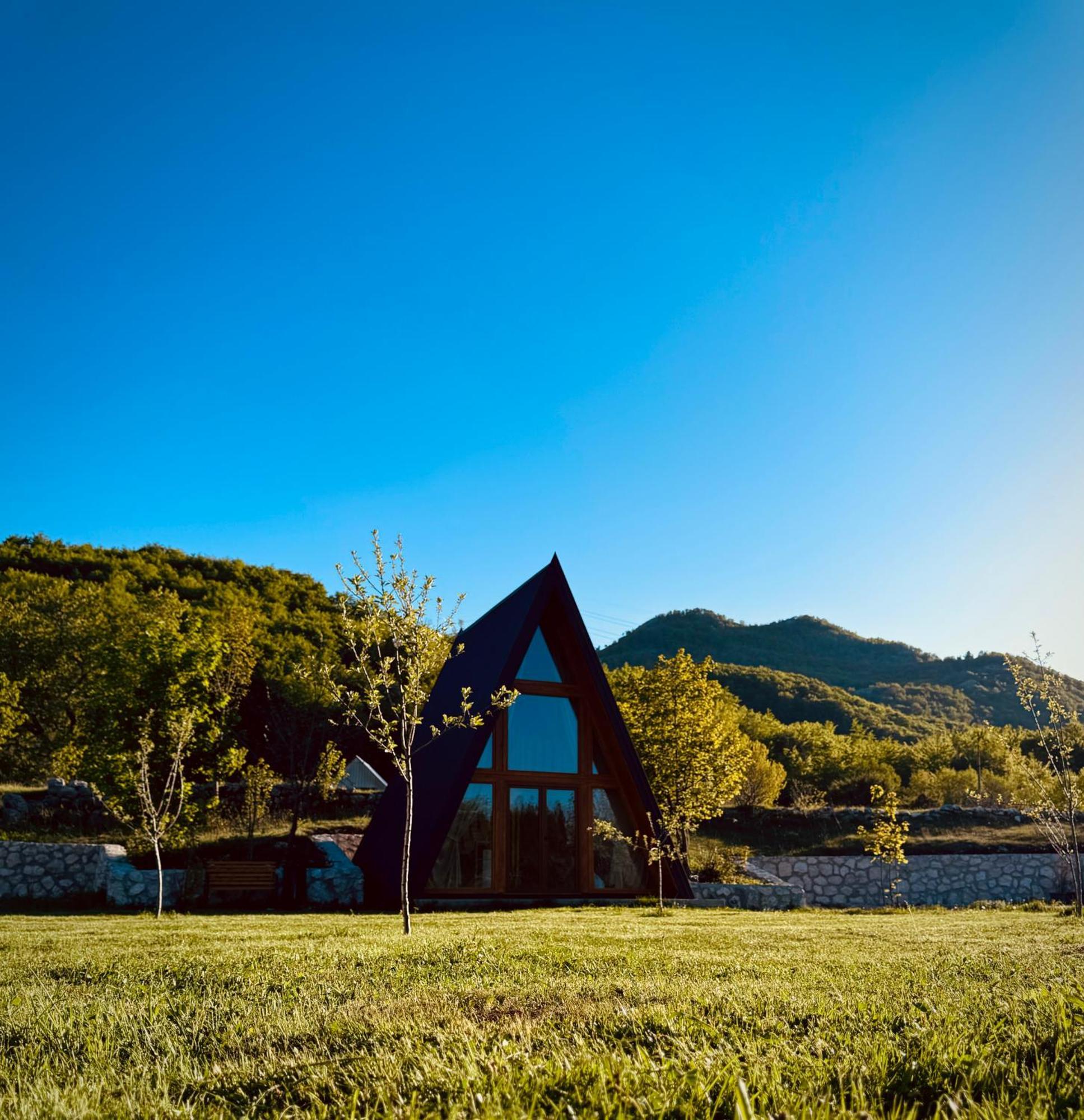 ツェティニェ Albero Casaヴィラ エクステリア 写真